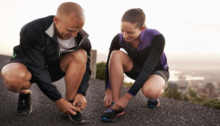 הולכים על בטוח עם נעלי מותגים